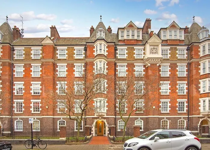 Regent\'S Park Apartment