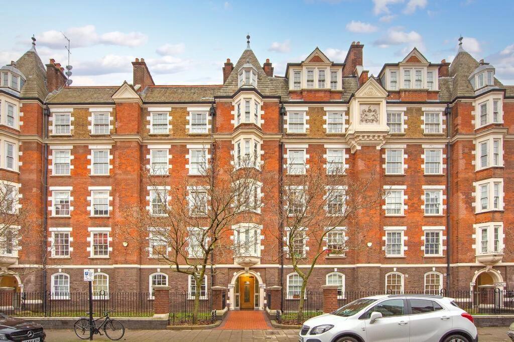 Regent's Park Apartment *